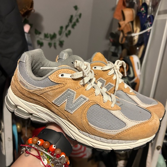 New Balance 2002r Sweet Caramel 6M - Picture 4 of 5
